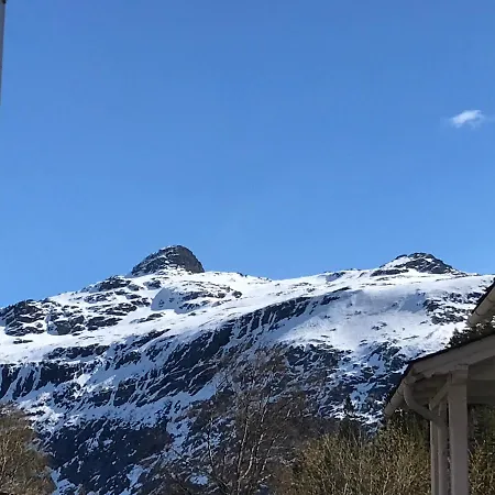 Trolltunga Tatil Evi *