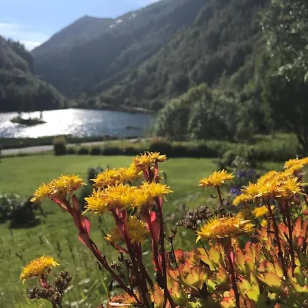 Trolltunga Tatil Evi *
